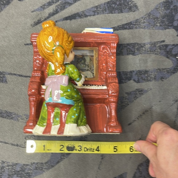 Vtg Toyo Porcelain Girl at Piano Music Box Japan, Plays The Blue Danube Waltz - Picture 10 of 11